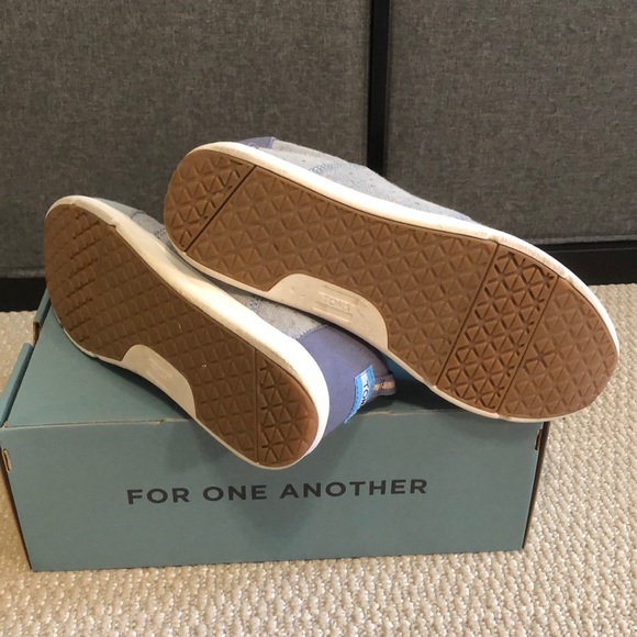 Toms - Picture 4 of 6